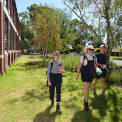 students walking around fairfield 'melbourne polytechnic' campus 