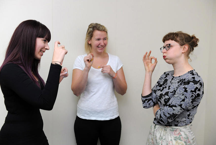 Girl Signing Is Australian Sign Language Different From Other Sign Languages ...